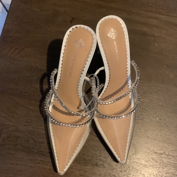 Antonio Melani
Elisha clearVinyl Rhinestone Mules new without box - Picture 9 of 9